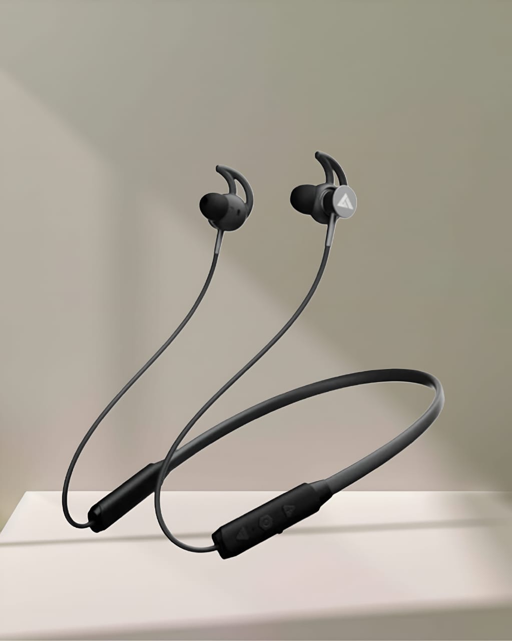 BOULT FXCHARGE NECKBAND DEEP BASS 3D ACOUSTICS Black BLUETOOTH ( 3 Months Warranty )